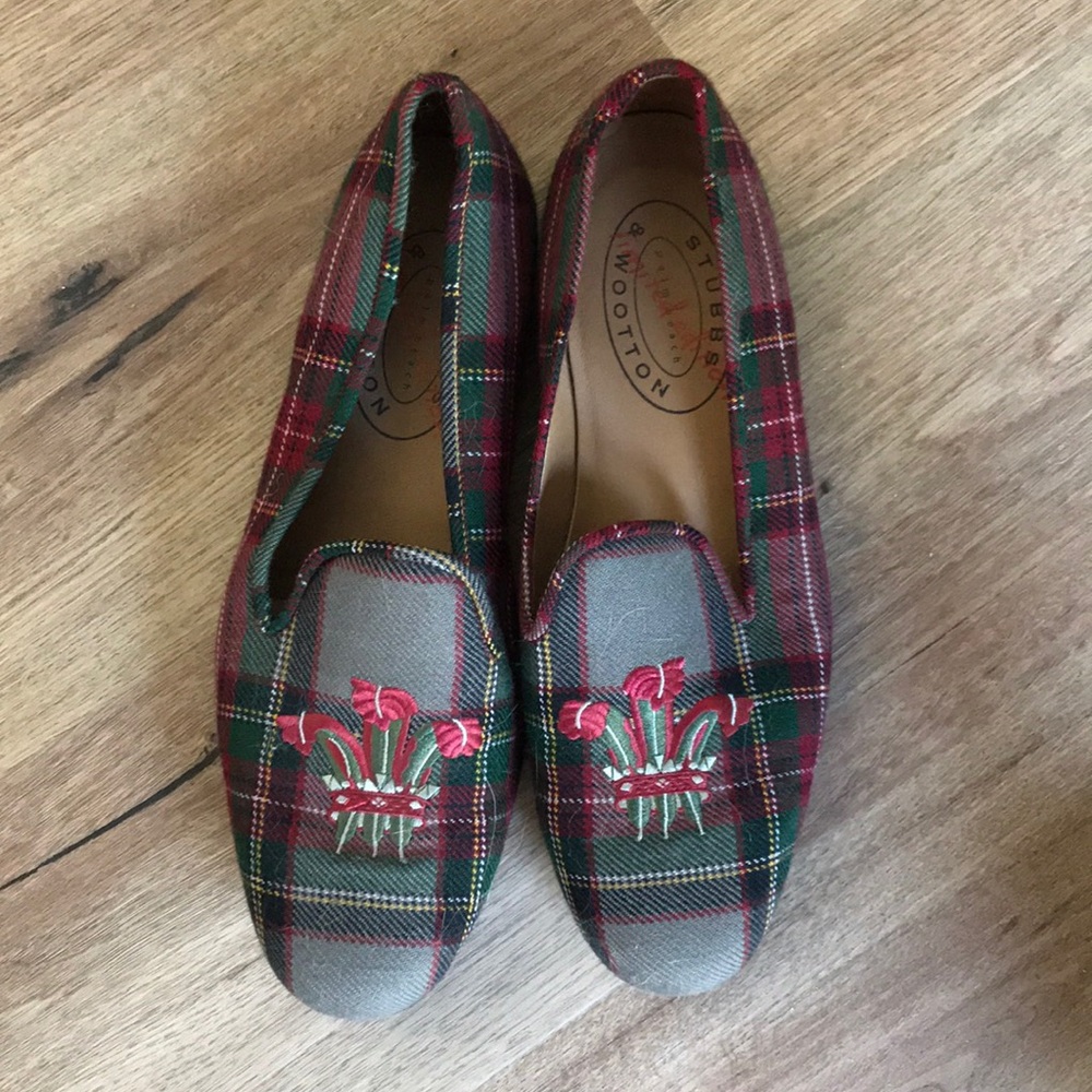 Stubbs and Wootton slip on. Great shape!